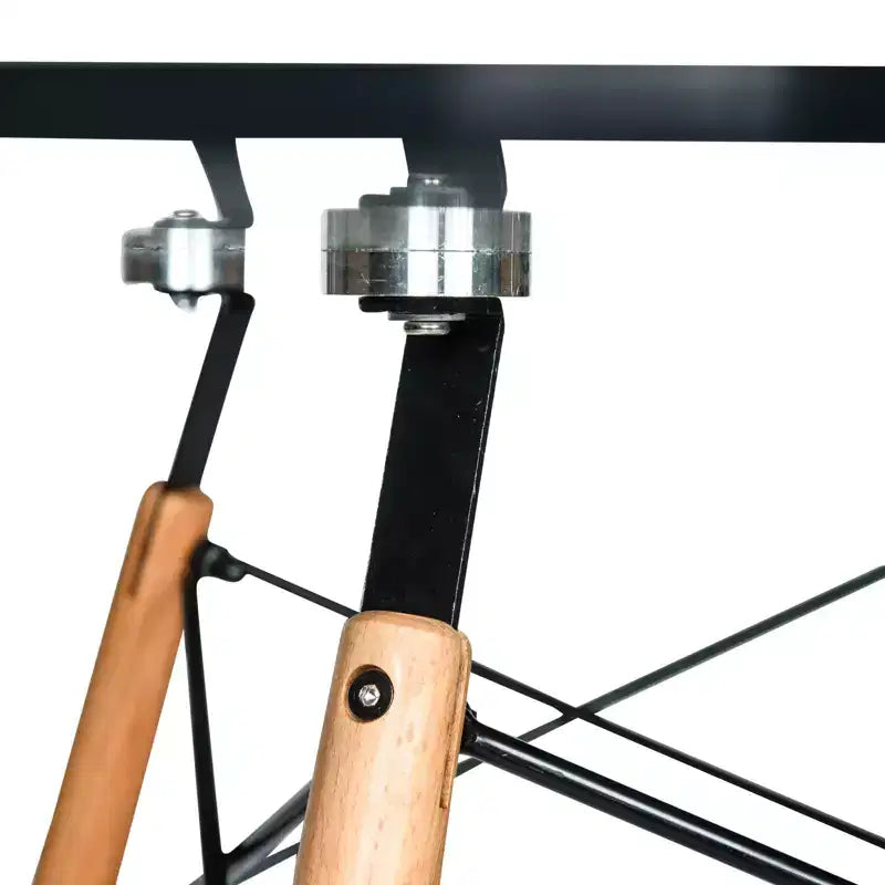 Tavolo rotondo da bistrot Dover - Tavolo da pranzo moderno di metà secolo con piano in vetro temperato o legno MDF e base Eiffel in legno naturale