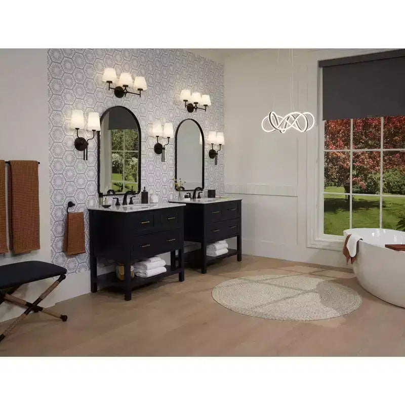 Clara Specchio Decorativo da Parete per Trucco con Arco Superiore, Moderno, Smussato, Cornice in Metallo Nero Opaco, Larghezza 60 cm, per Bagno, Camera da Letre, Soggiorno, Ingresso di Casa