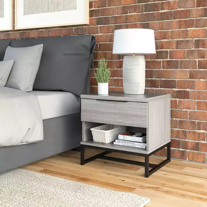 Comodino Caldwell moderno con cassetti